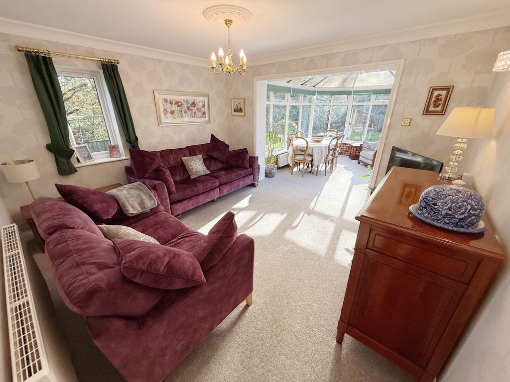 Property photo 3 of 29 Sitting Room