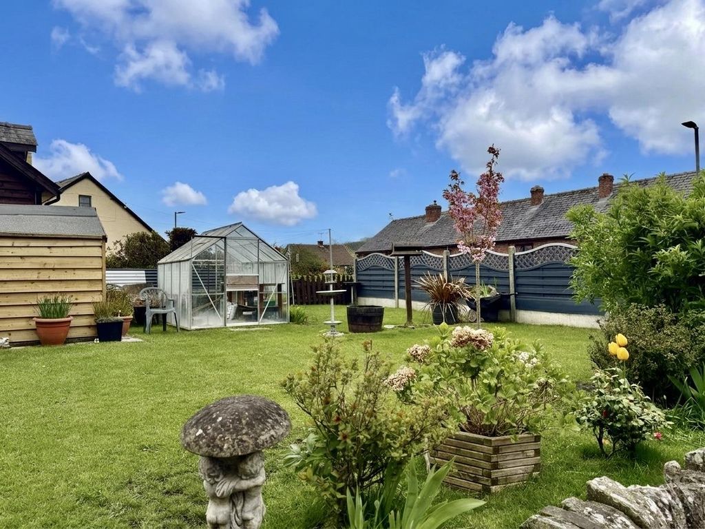 Property photo 2 of 36