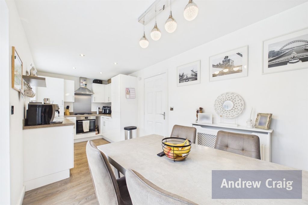 Property photo 3 of 22 Kitchen Diner
