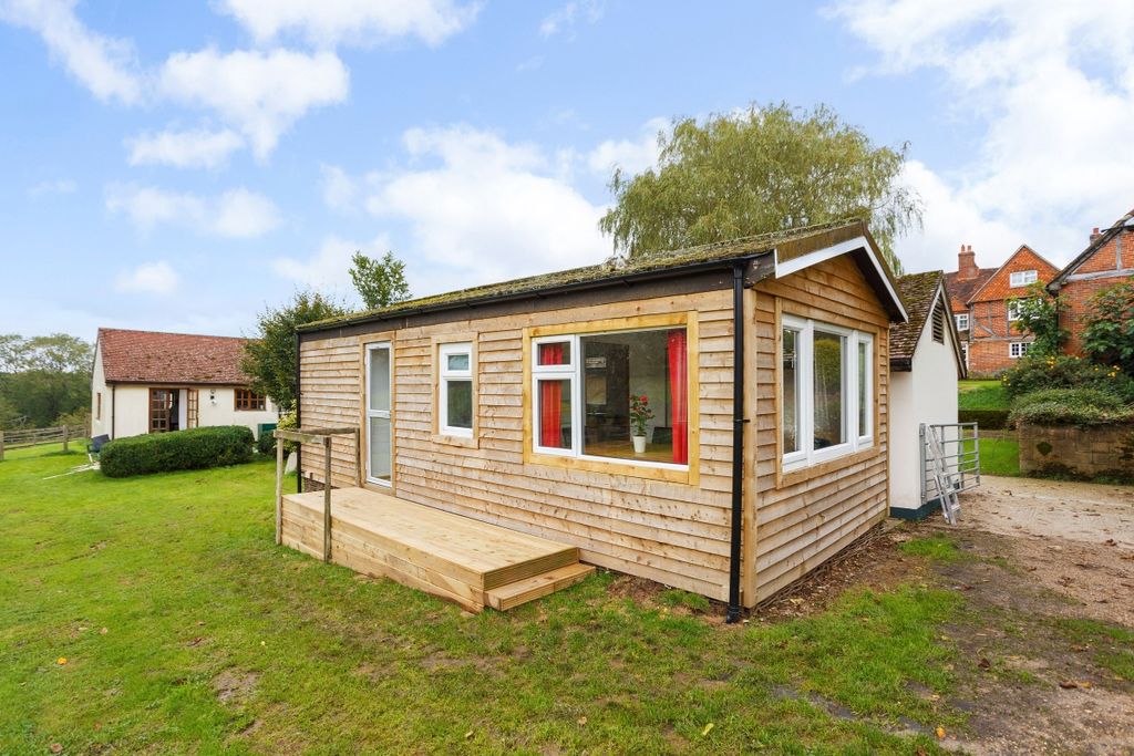 Property photo 1 of 11 79622_The Cabin M...