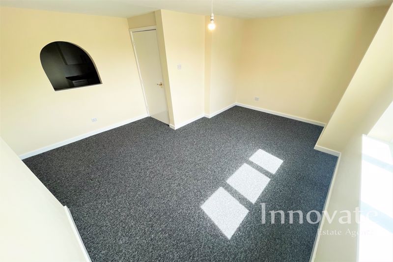 Property photo 2 of 7 Photo 6