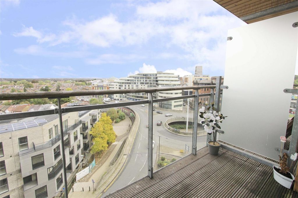 Property photo 2 of 9 Balcony