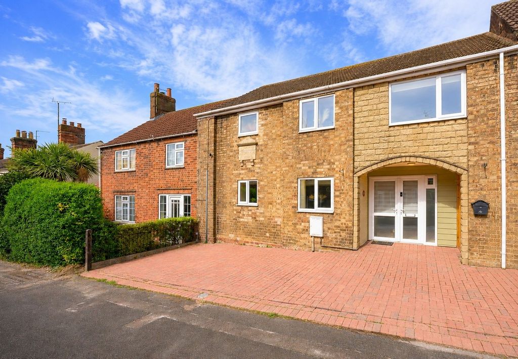 Property photo 1 of 35