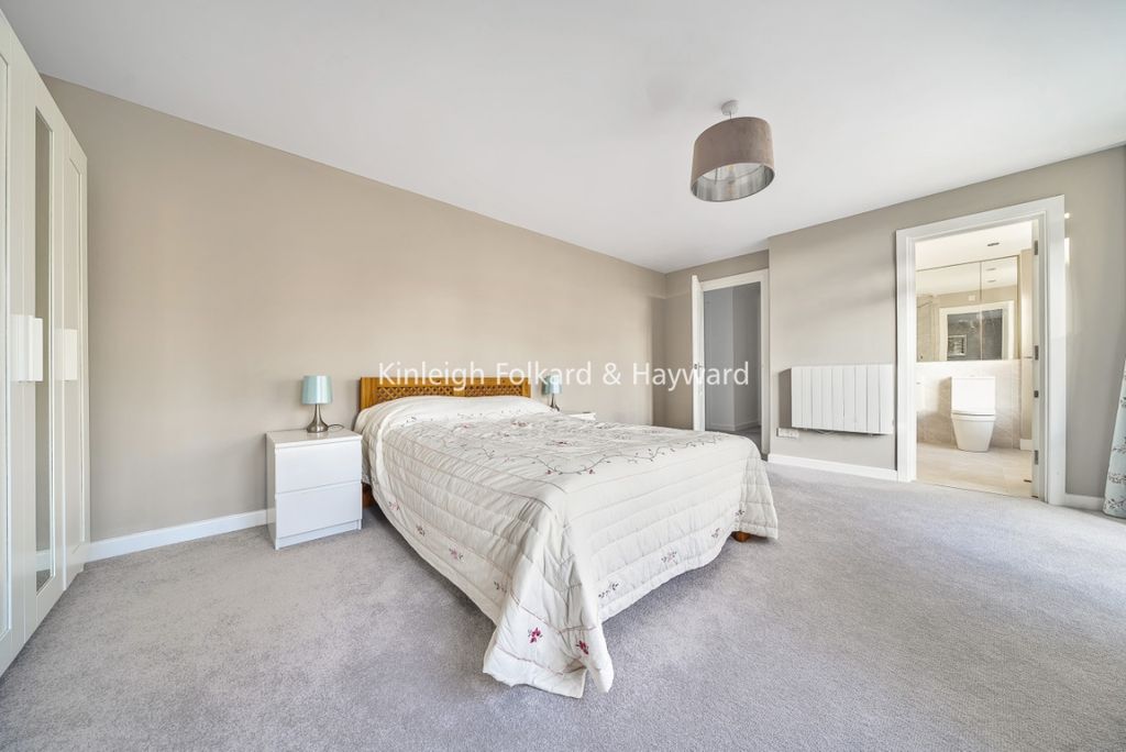Property photo 1 of 12 7De2c699-70Fa-413B-8