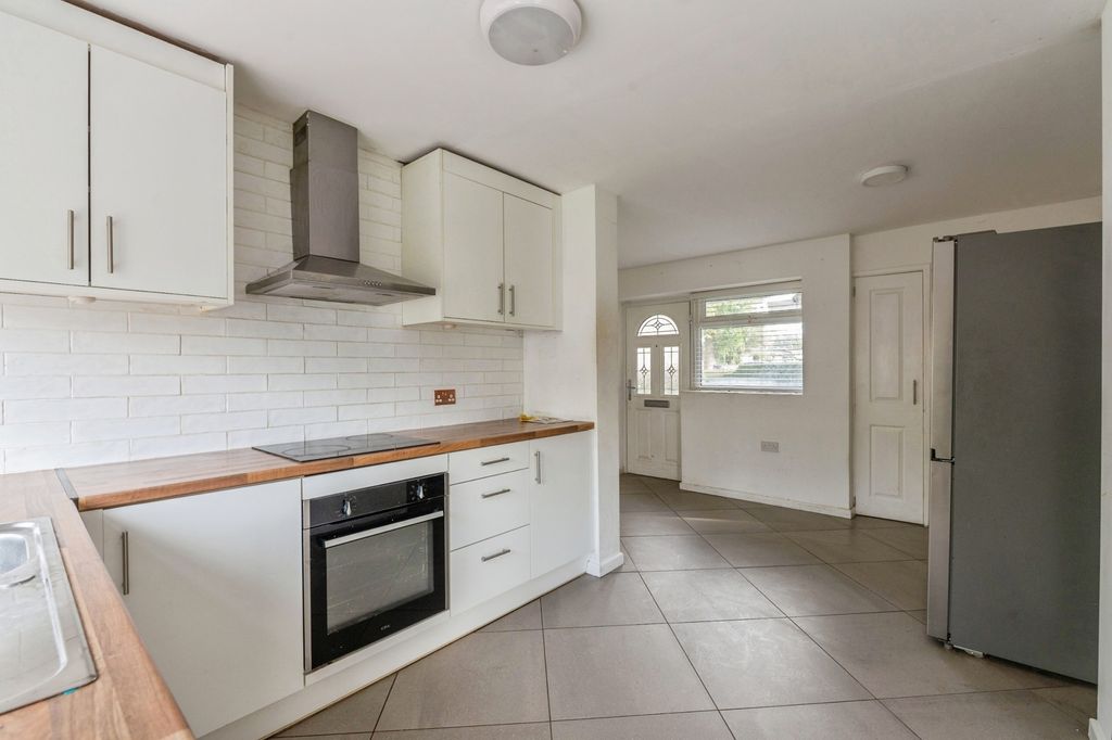 Property photo 2 of 20 Pbox-Img.Jpg
