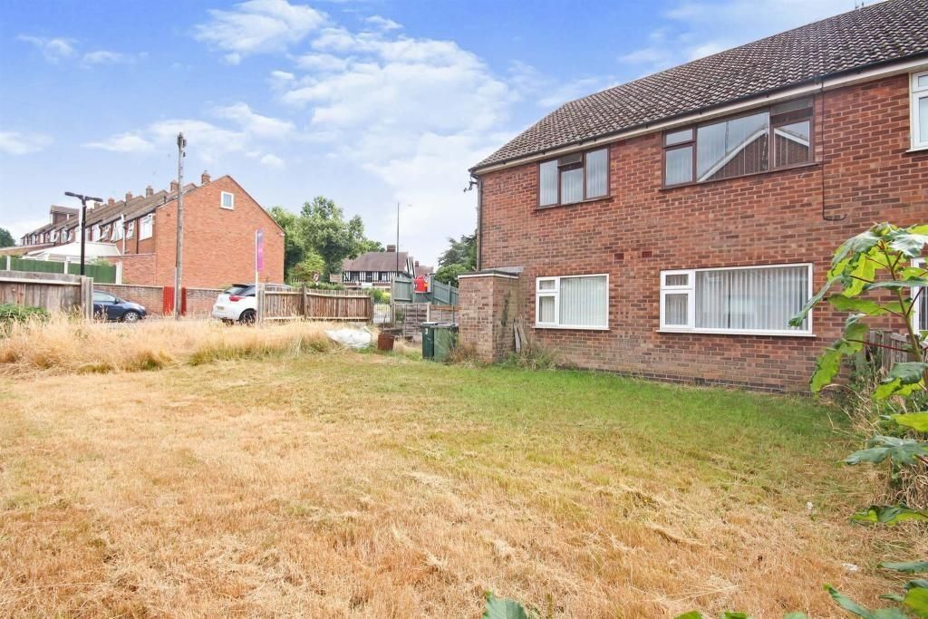 Property photo 1 of 1 3 Chace Avenue, Coventry, West Midlands, CV3 3Ad