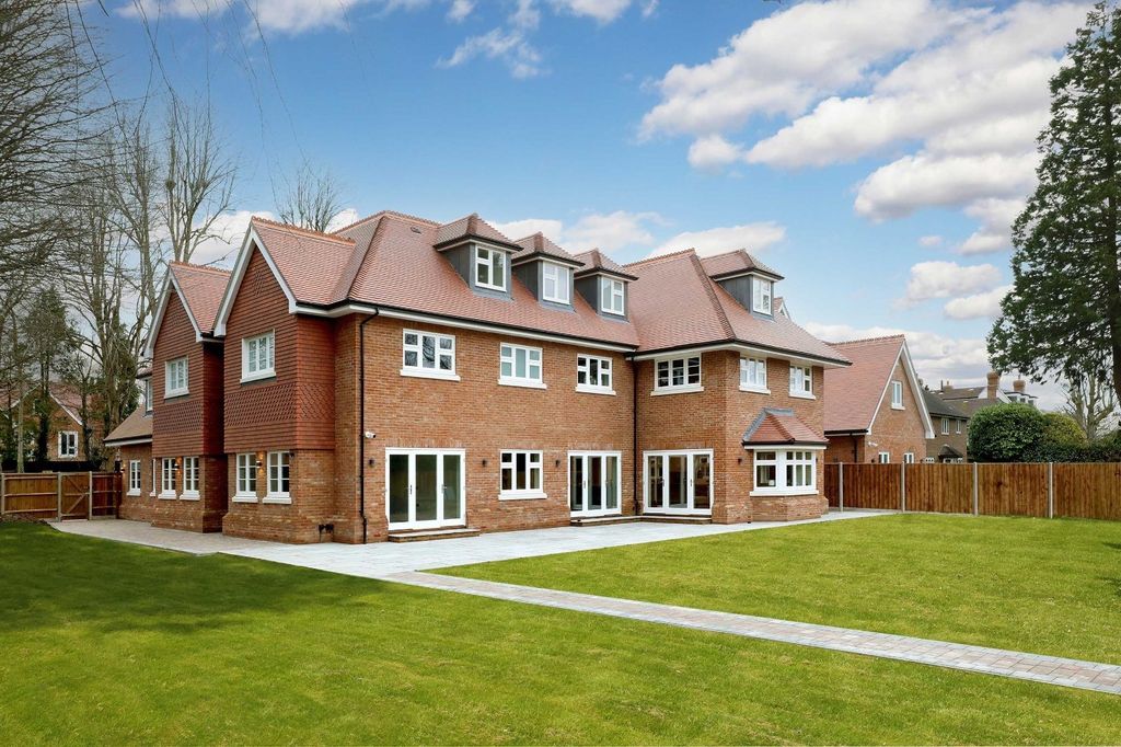 Property photo 1 of 10 Picture No. 02