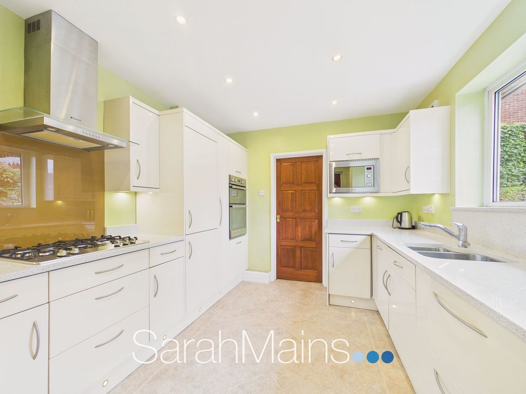 Property photo 2 of 15 Kitchen