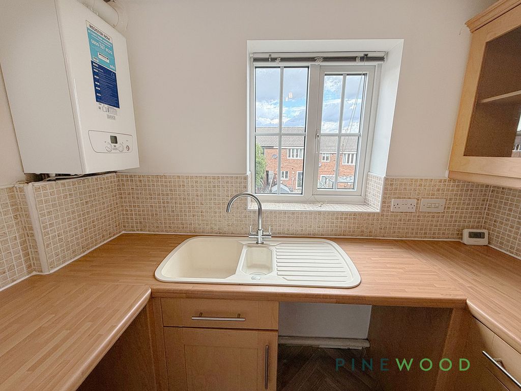 Property photo 3 of 9 Kitchen
