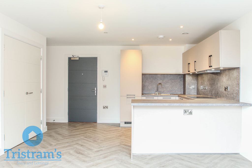 Property photo 2 of 12