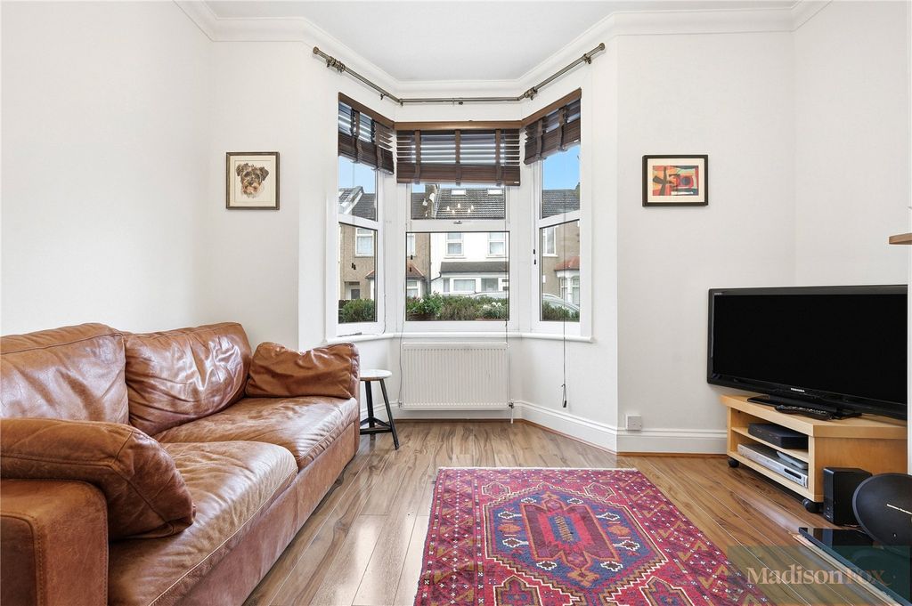 Property photo 2 of 25 Picture No. 05