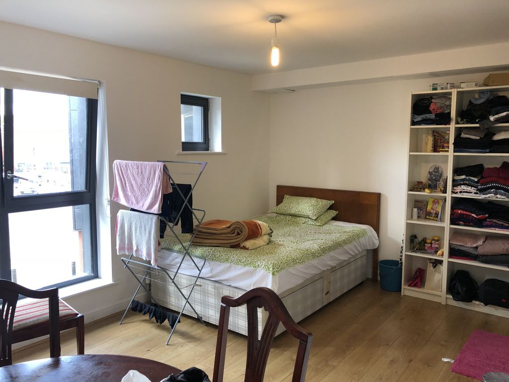 Property photo 3 of 7