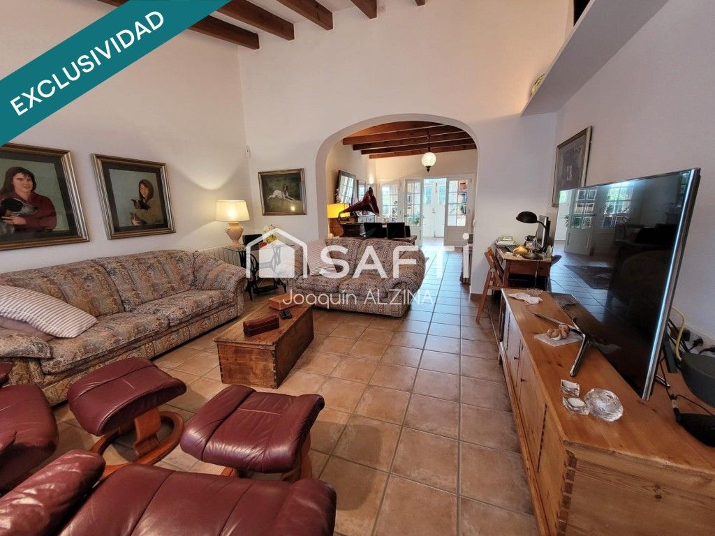 Property photo 2 of 51