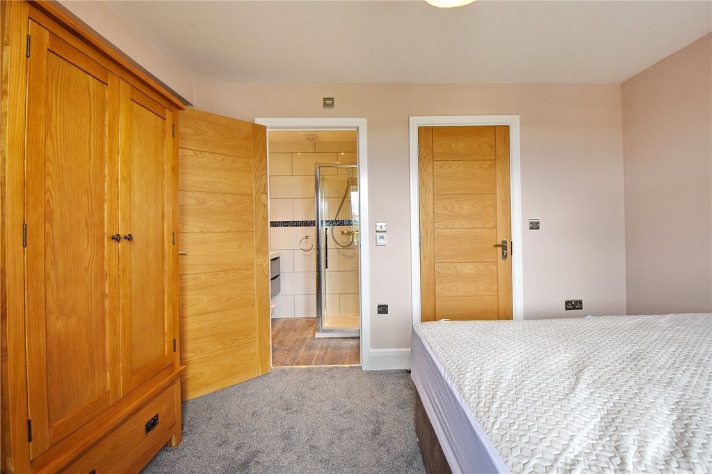 Property photo 2 of 10 Picture No. 08