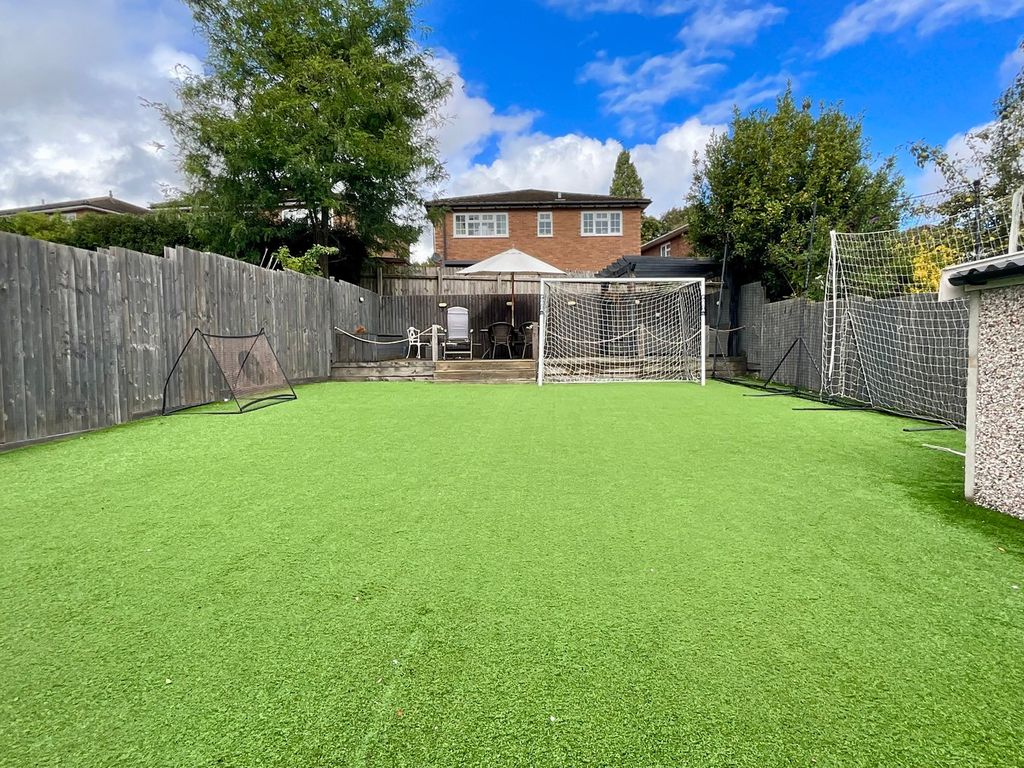 Property photo 3 of 31