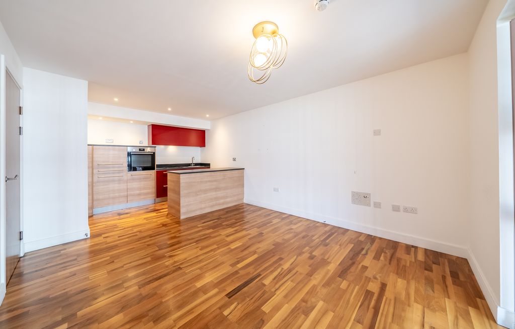 Property photo 2 of 19 Eg.100003