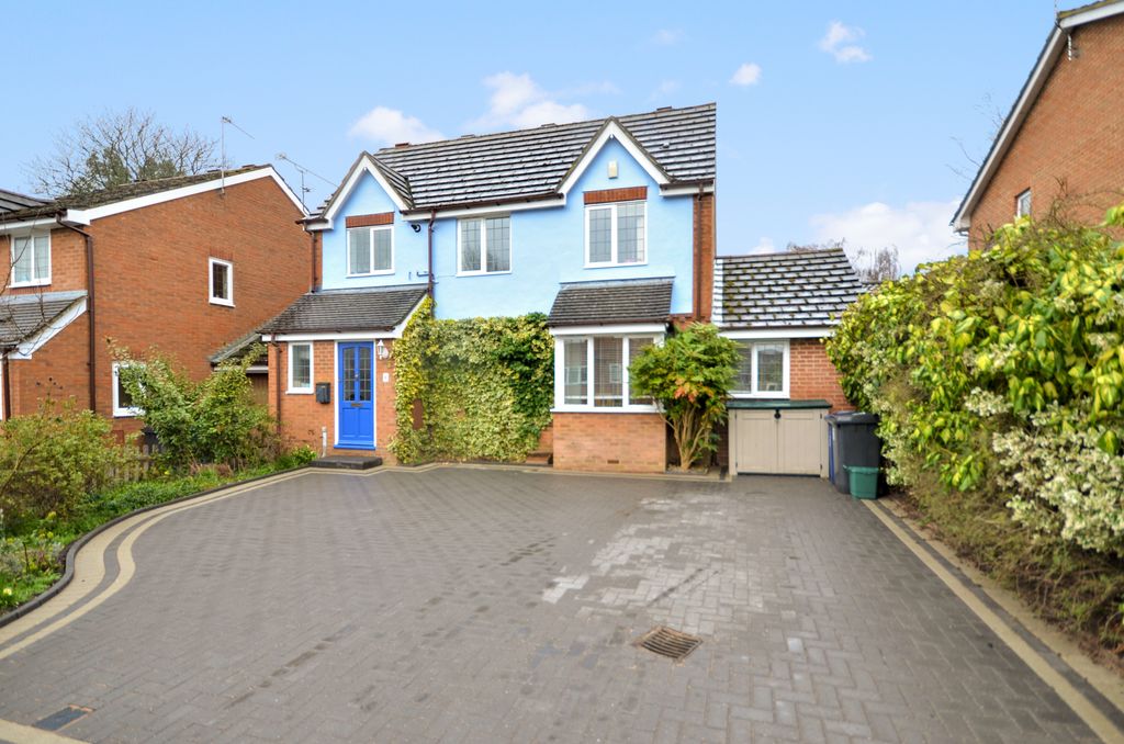 Property photo 1 of 18 Photo 01