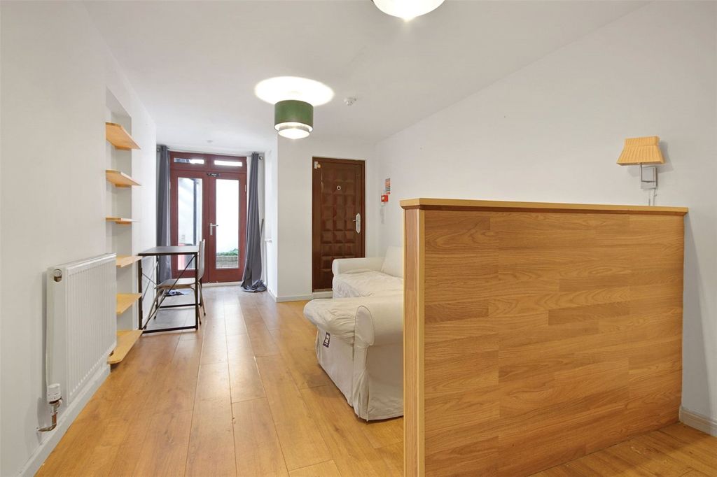 Property photo 2 of 10 Picture No. 08