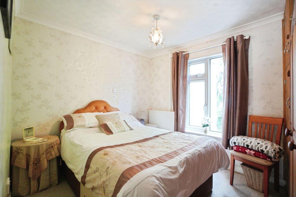 Property photo 3 of 17 Photo