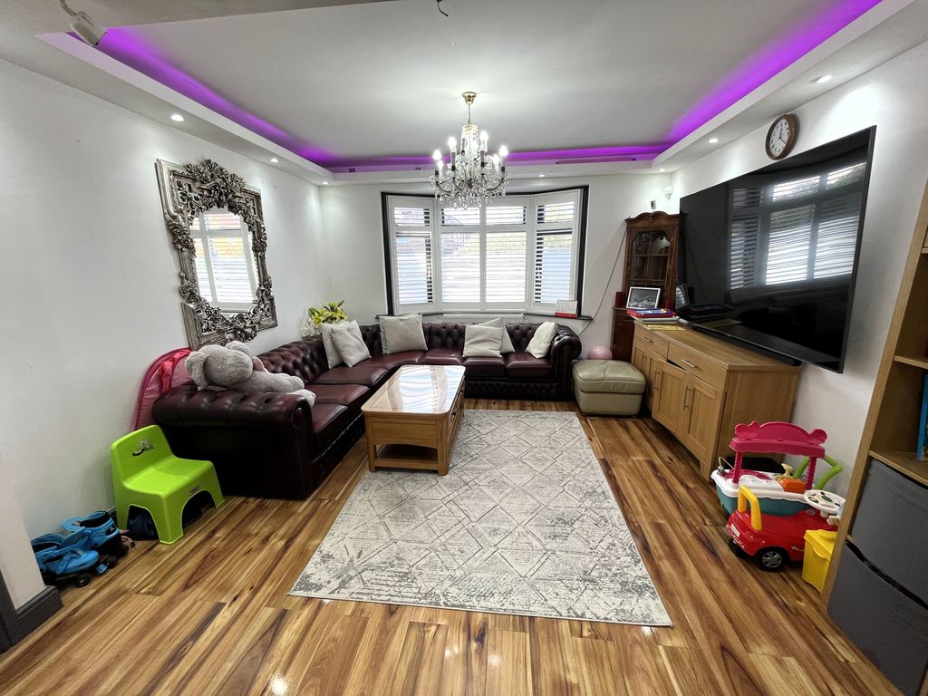 Property photo 3 of 21 Img_6077