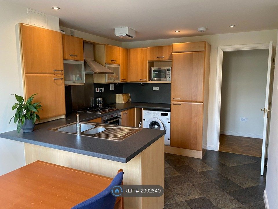 Property photo 3 of 12 Kitchen