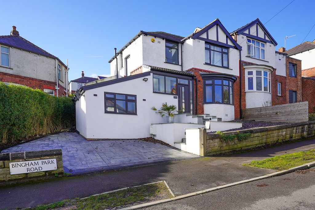 Property photo 1 of 30