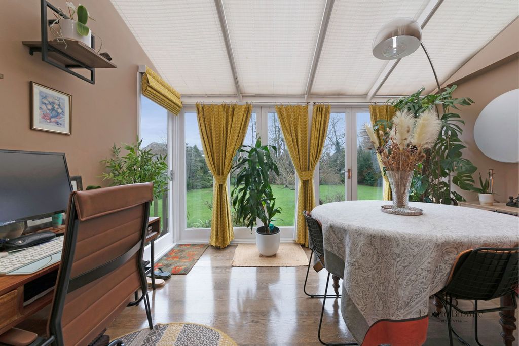 Property photo 3 of 40