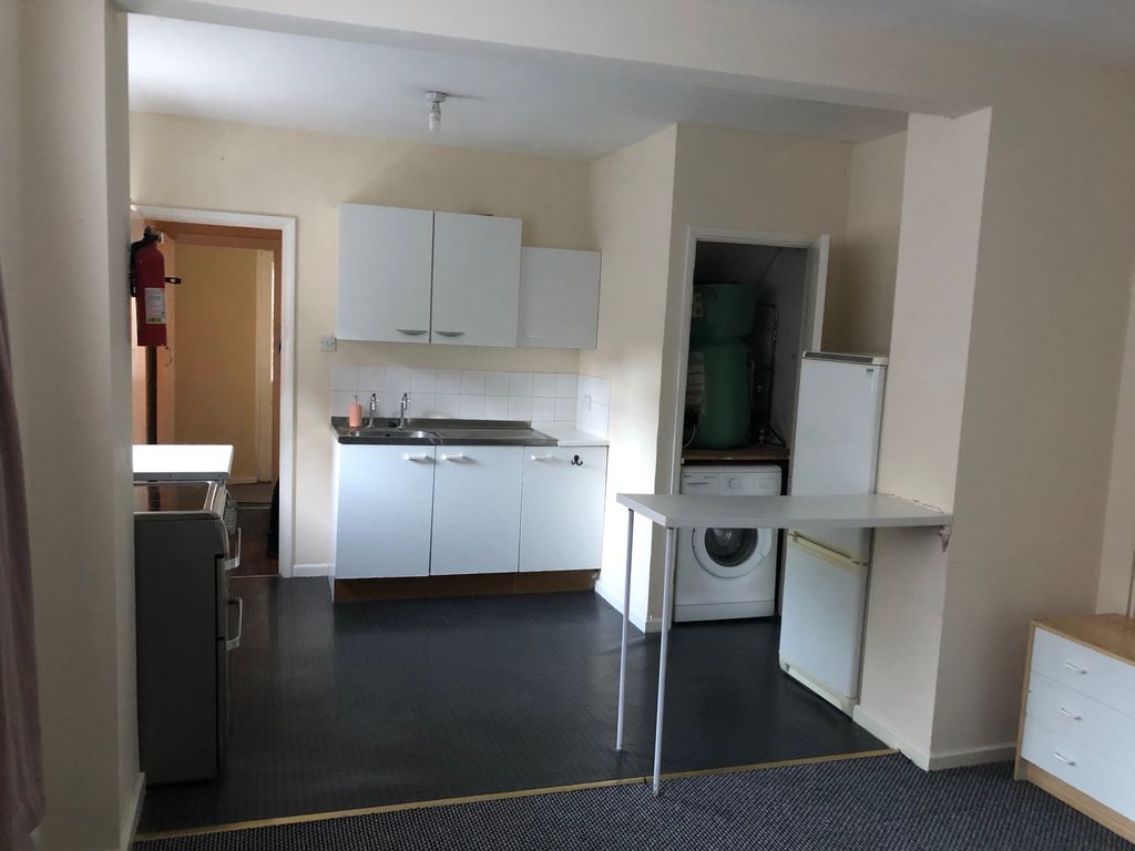 Property photo 1 of 3