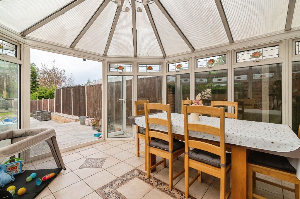 Property photo 2 of 21