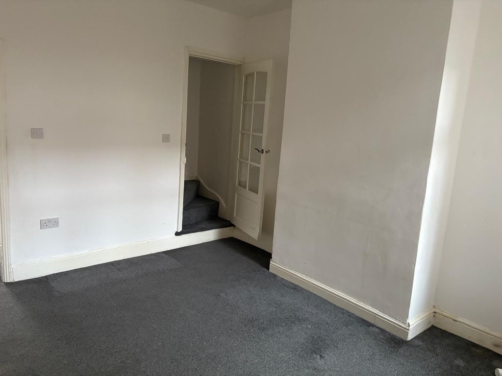 Property photo 3 of 3