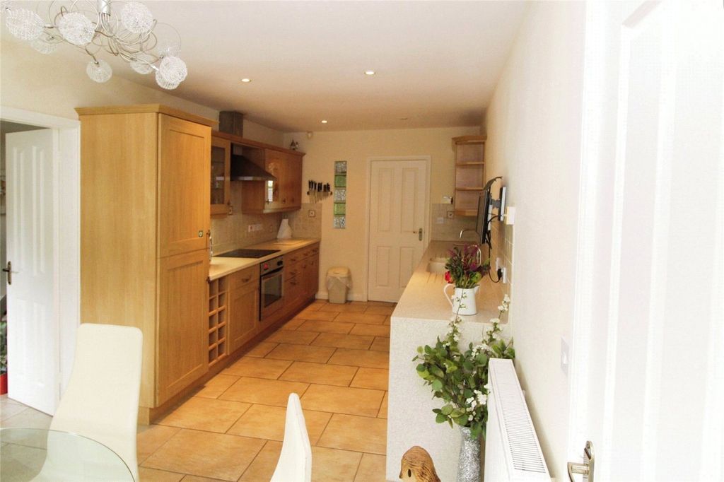 Property photo 3 of 19 Picture No. 16