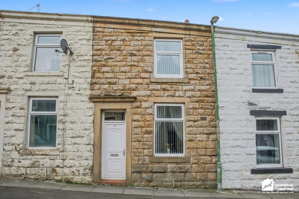 Property photo 1 of 12 Front View