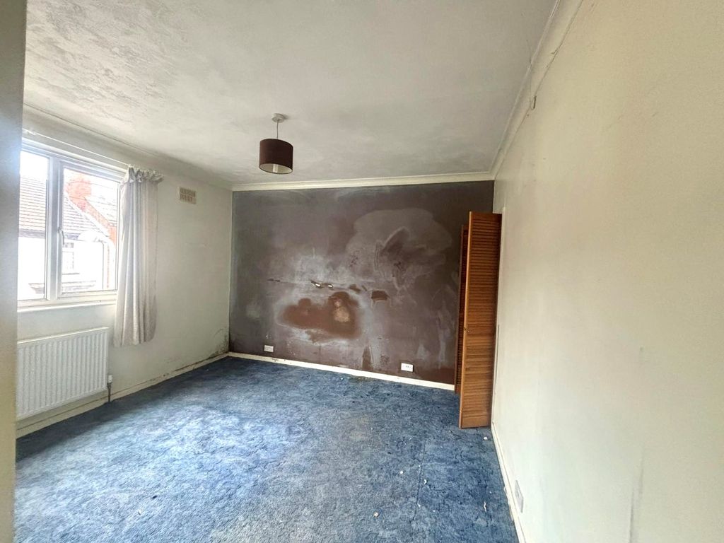 Property photo 3 of 5