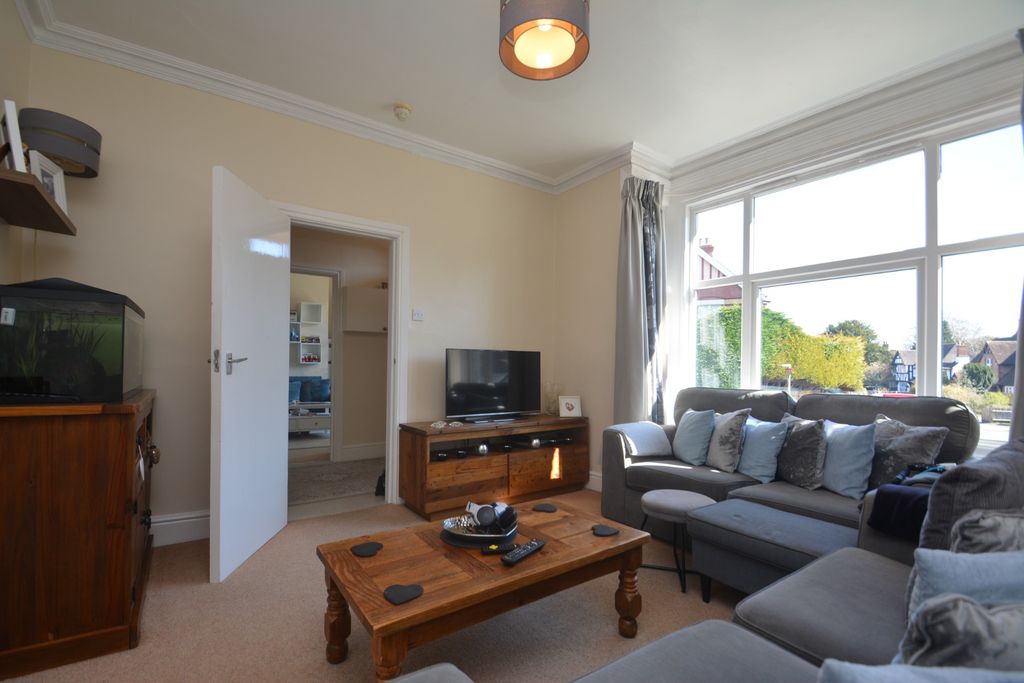 Property photo 2 of 17