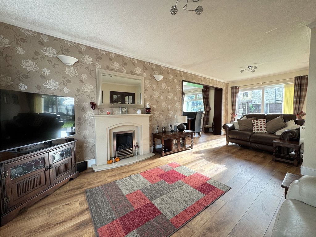 Property photo 2 of 33 Picture No. 06
