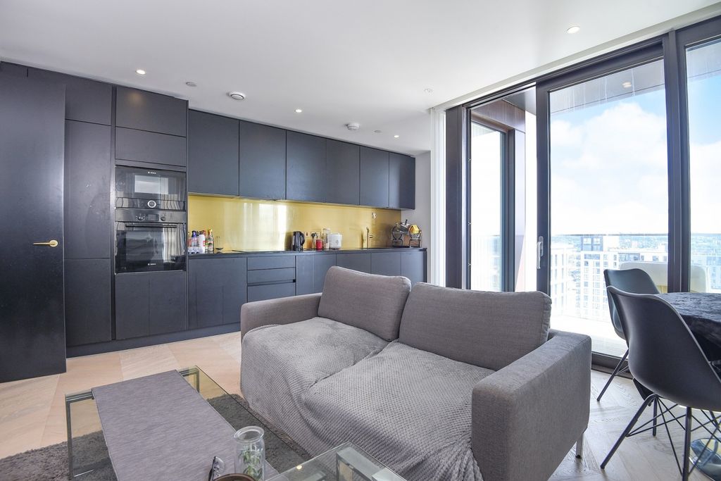 Property photo 2 of 14 Reception