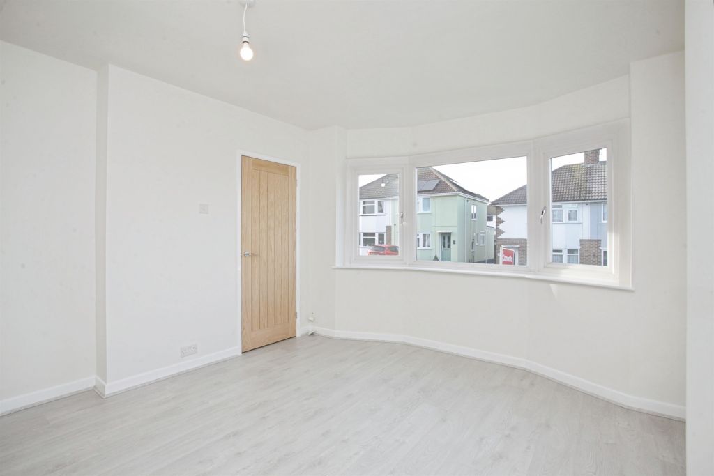 Property photo 3 of 25