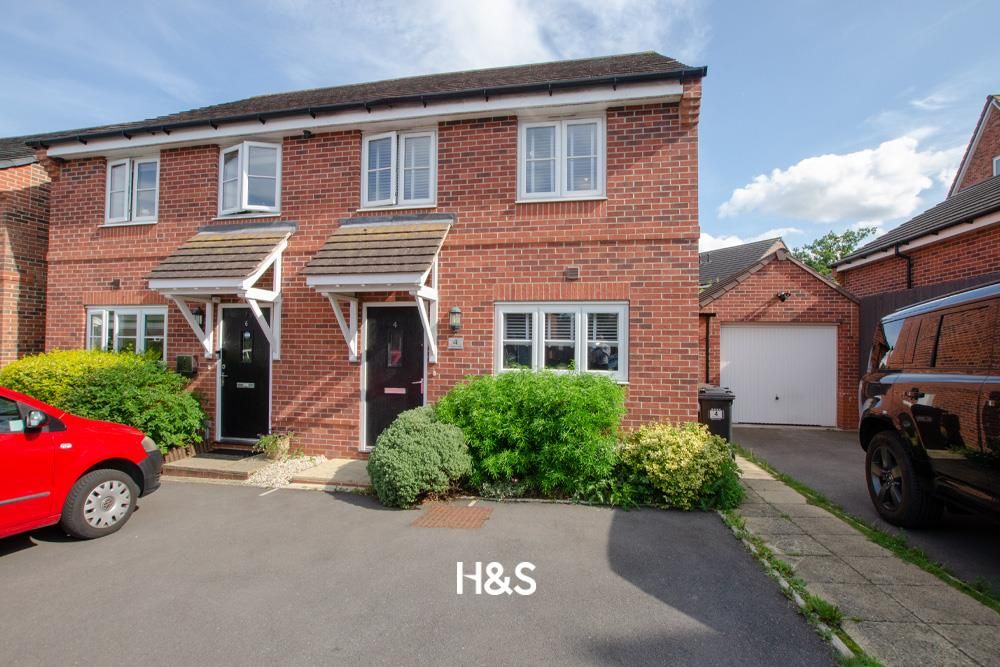 Property photo 1 of 13 4 Kingfisher - Front.Jpg