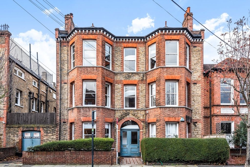 Property photo 2 of 9 1