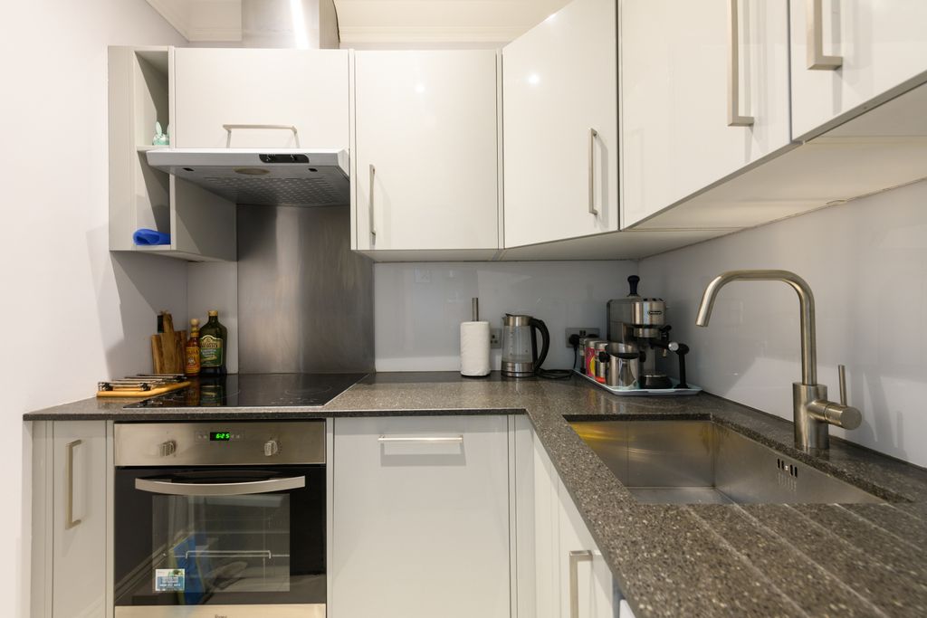 Property photo 2 of 15 Picture No. 06