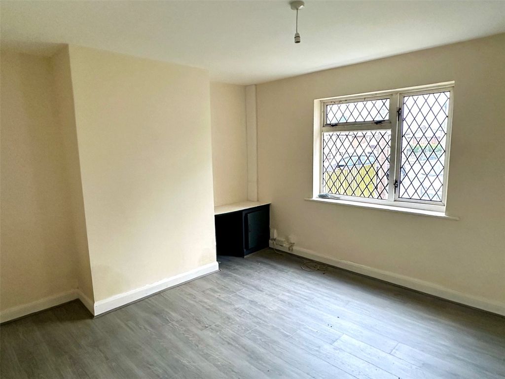 Property photo 3 of 12 Picture No. 04