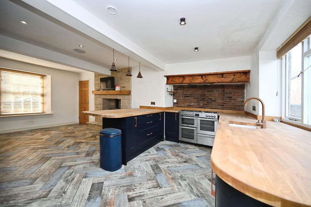 Property photo 2 of 15 49901308-Dsc_0499.Jpg