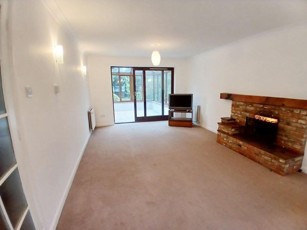 Property photo 3 of 33 3.Jpg