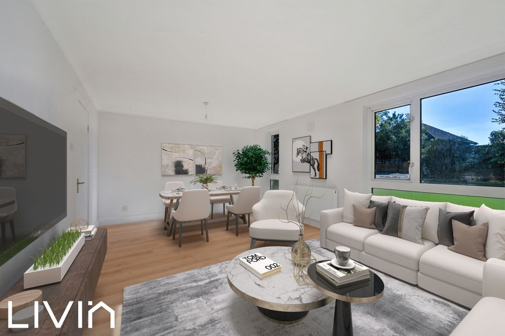 Property photo 1 of 16 Photo 4