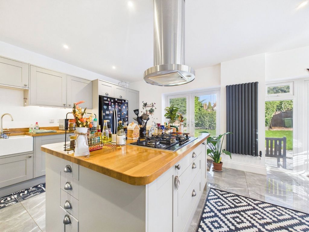 Property photo 2 of 21 Picture No. 32