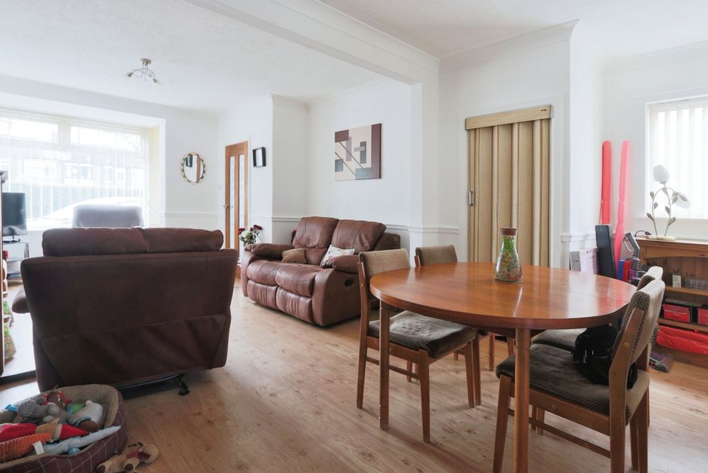 Property photo 3 of 11 3065917