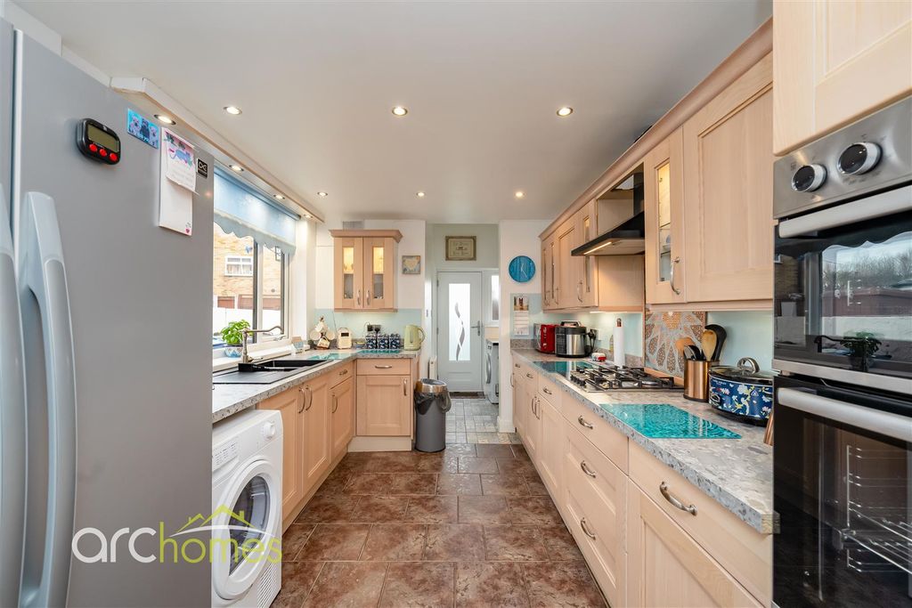 Property photo 3 of 33 Wigan350-11.Jpg