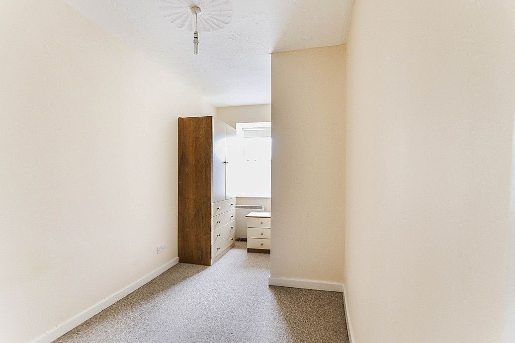 Property photo 3 of 4