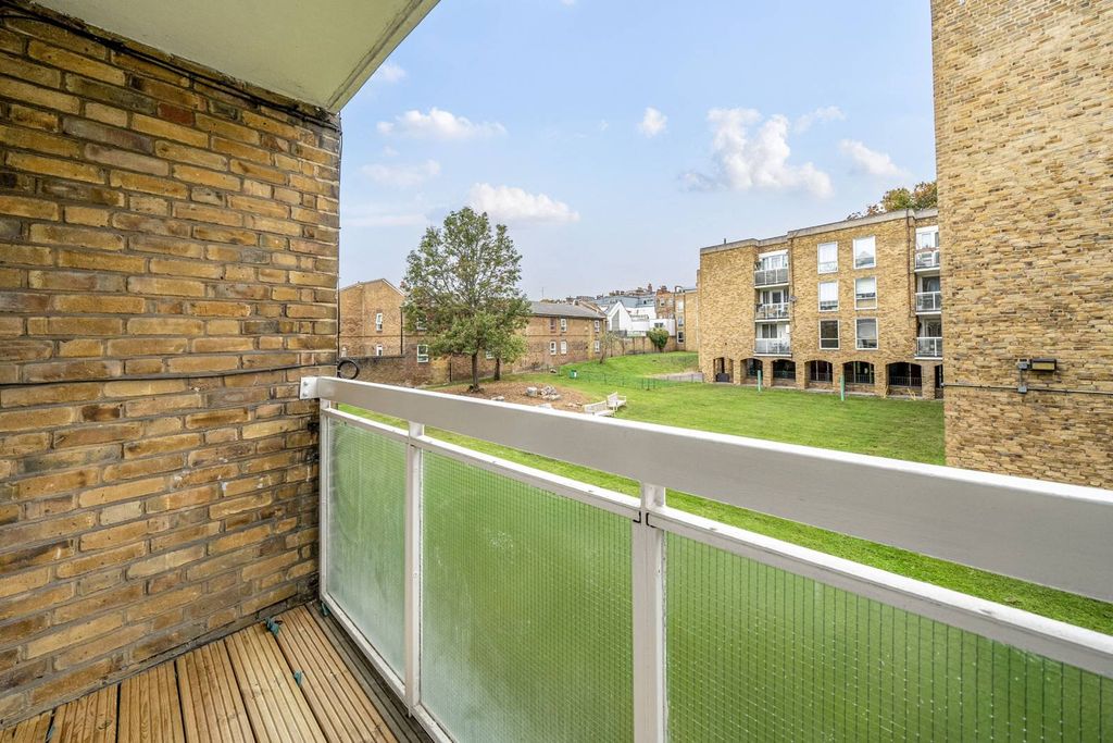 Property photo 3 of 22