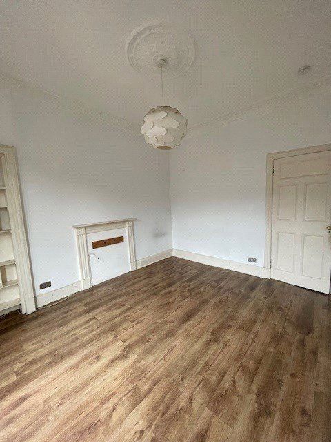 Property photo 2 of 18 Picture No. 17